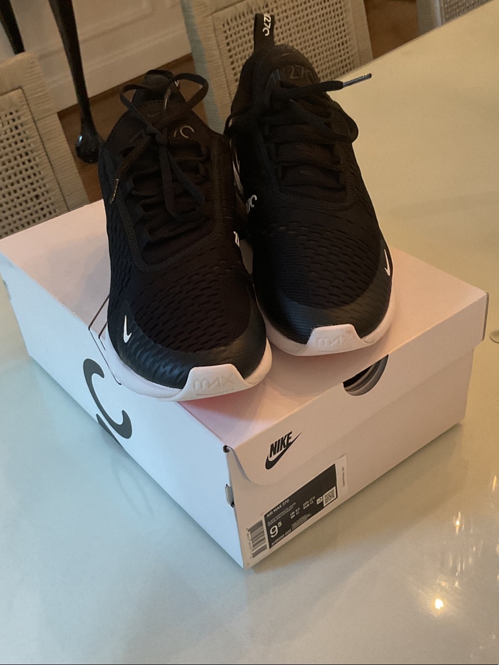 Nike AIR MAX 270  Black and White Running Sneakers